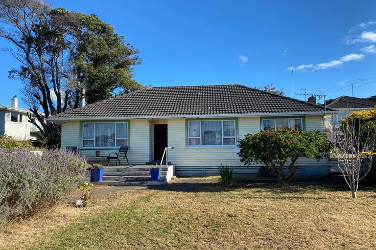 Photo of property in 23 Paritutu Road, Spotswood, New Plymouth, 4310