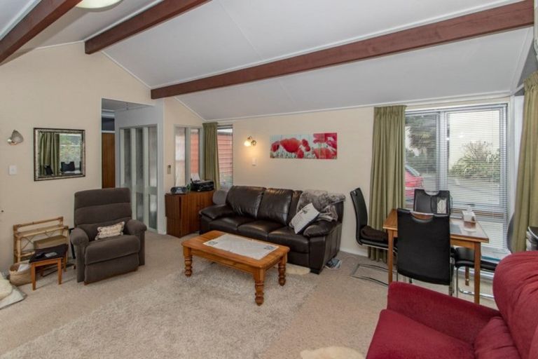 Photo of property in 4/386 Gloucester Street, Taradale, Napier, 4112