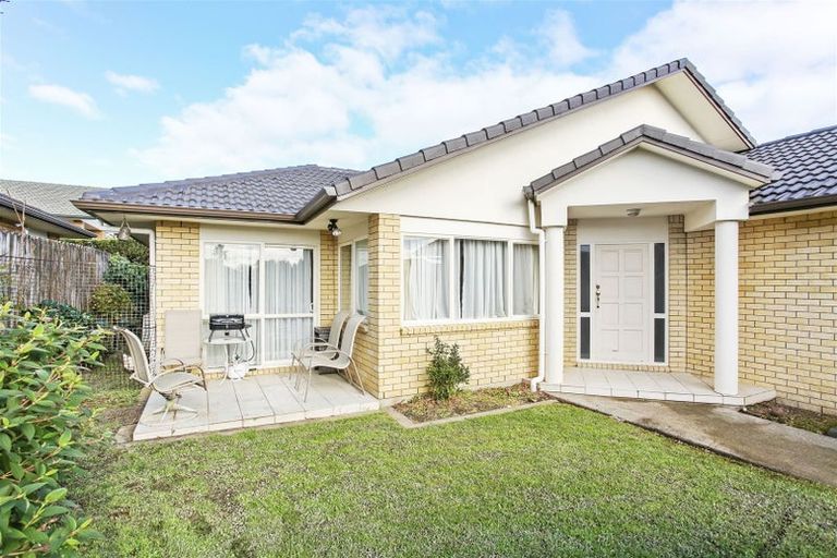 Photo of property in 21 Milson Drive, Papakura, 2110