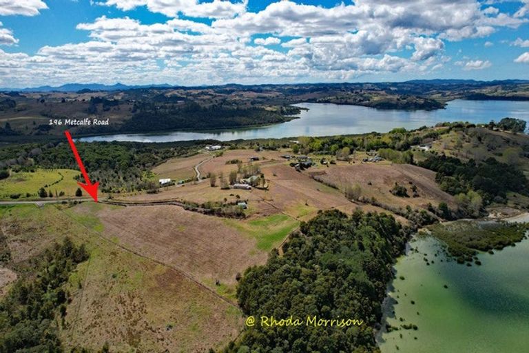 Photo of property in 196 Metcalfe Road, Matakohe, 0593