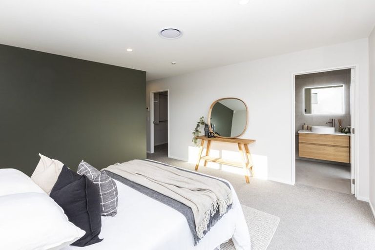 Photo of property in 100 Skibbereen Drive, Halswell, 8025