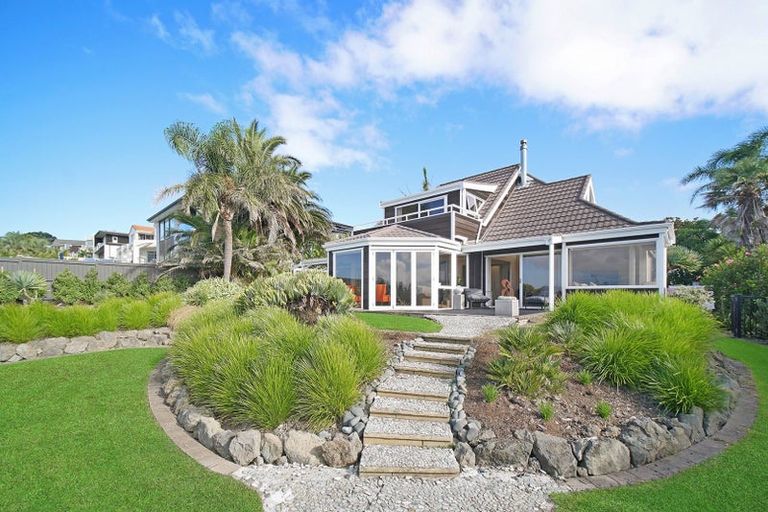 Photo of property in 13 Gilberd Place, Torbay, Auckland, 0630