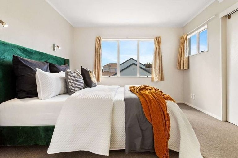 Photo of property in 39a Central Park Drive, Te Atatu South, Auckland, 0610