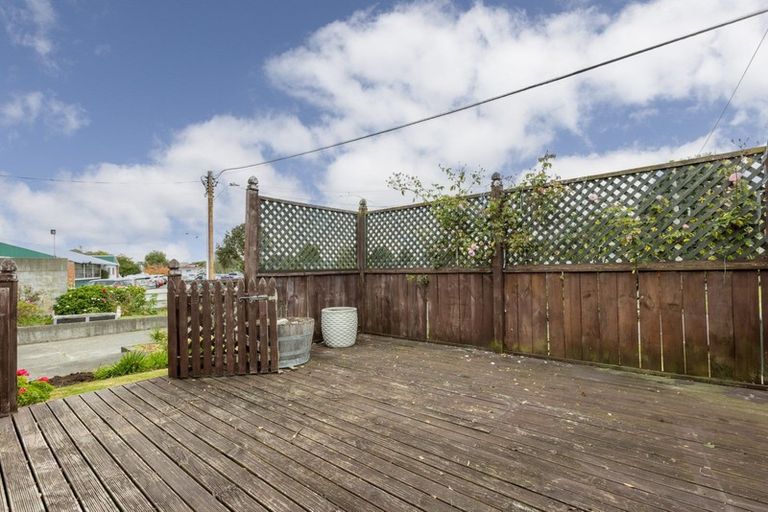 Photo of property in 16 Arnold Street, Onekawa, Napier, 4110