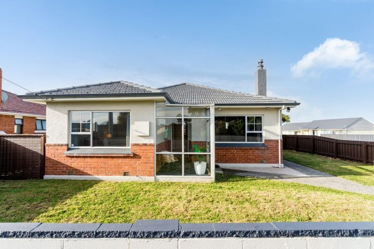 Photo of property in 27 Isadore Road, Saint Clair, Dunedin, 9012