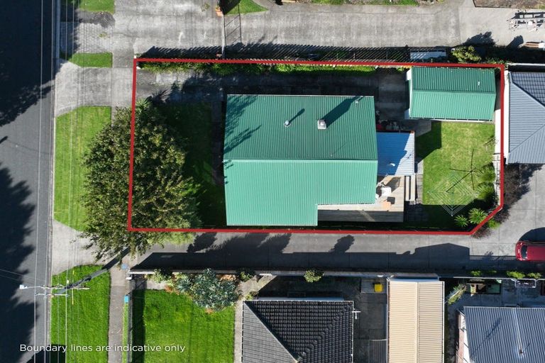 Photo of property in 44 Fitzroy Road, Fitzroy, New Plymouth, 4312