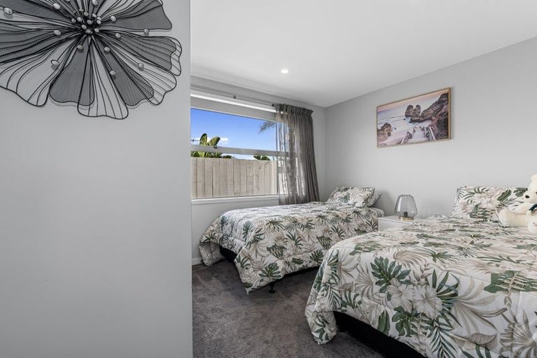 Photo of property in 60 Butterworth Crescent, Papamoa Beach, Papamoa, 3118