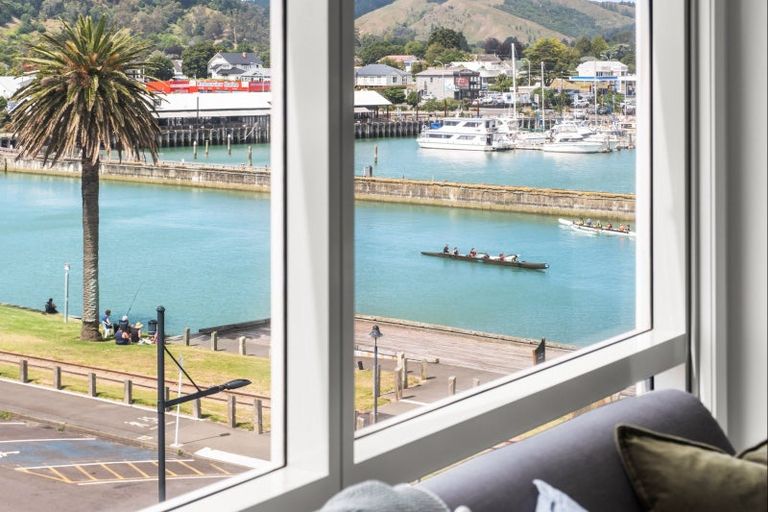 Photo of property in Marina View Apartments, 303/4 Reads Quay, Gisborne, 4010