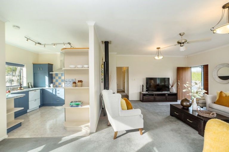 Photo of property in 15 Campbell Drive, Martinborough, 5711