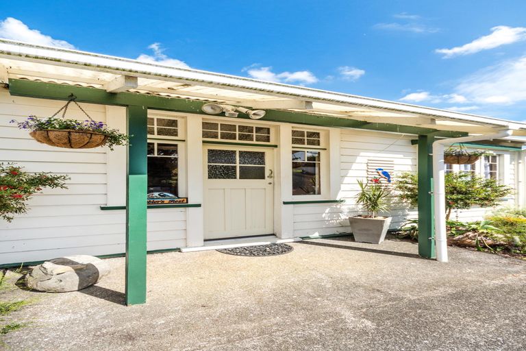 Photo of property in 6 Ngahere Road, Pukekohe, 2120