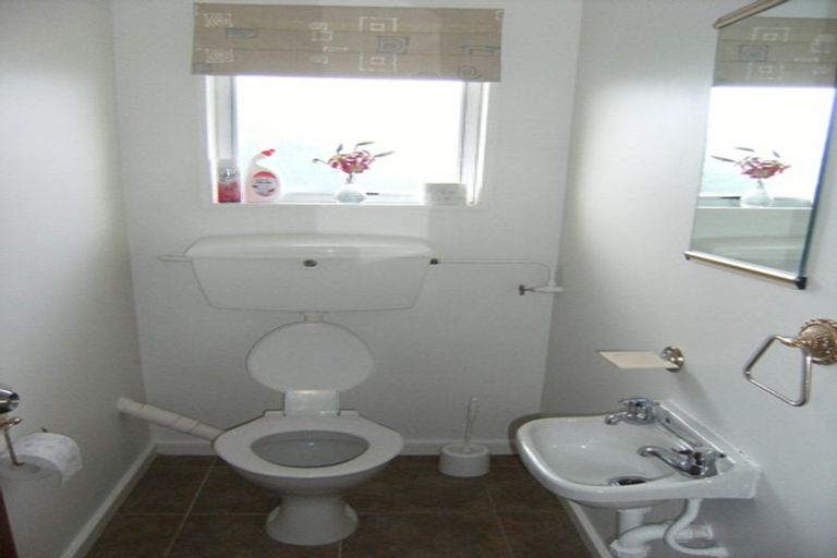 Photo of property in 2/39 Waimairi Road, Upper Riccarton, Christchurch, 8041