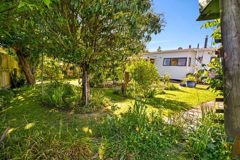 Photo of property in 83 Abbotsford Road, Waipawa, 4210