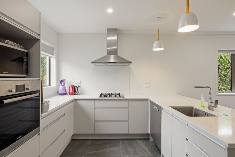Photo of property in 1 Springside Court, Huntington, Hamilton, 3210