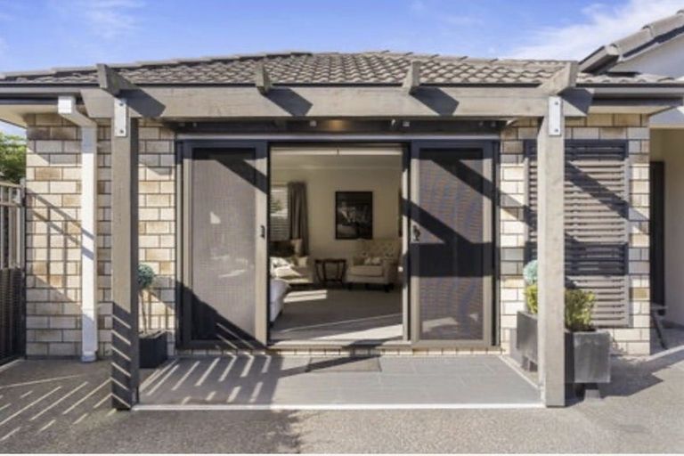 Photo of property in 14 Putaka Place, Papamoa Beach, Papamoa, 3118
