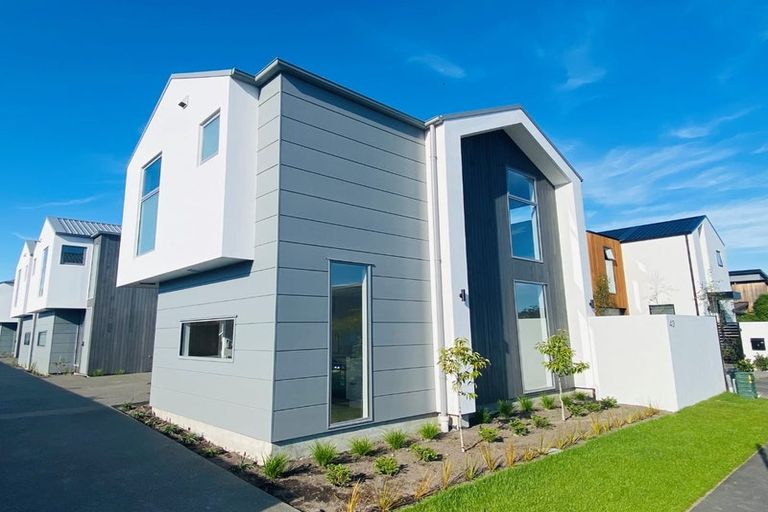 Photo of property in 1/43 Maxwell Street, Riccarton, Christchurch, 8041