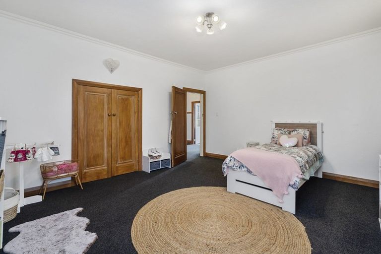 Photo of property in 20 Perrin Place, Kelvin Grove, Palmerston North, 4414