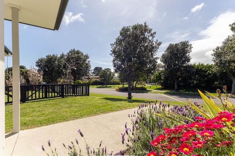 Photo of property in 10 Tamihana Street, Otaki, 5512