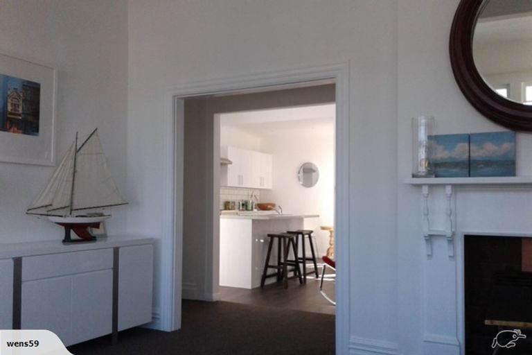 Photo of property in 266 Queens Drive, Lyall Bay, Wellington, 6022