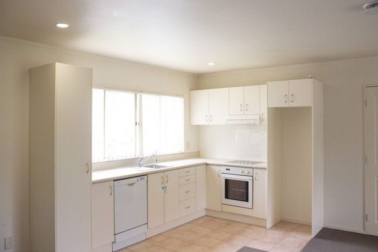 Photo of property in 12 Albizia Avenue, Henderson, Auckland, 0612