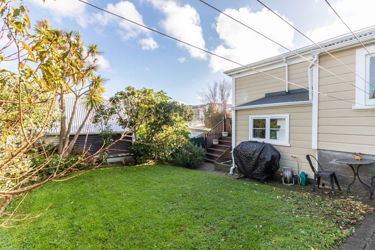 Photo of property in 15 Angus Avenue, Berhampore, Wellington, 6023