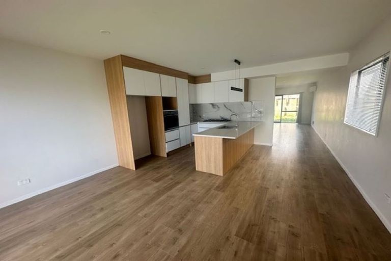 Photo of property in 12 Hearth Street, Flat Bush, Auckland, 2019