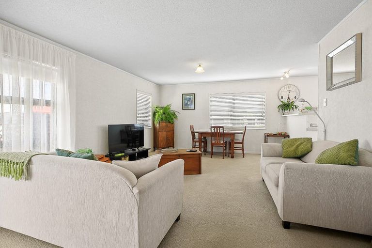 Photo of property in 2/37a Station Road, Paeroa, 3600