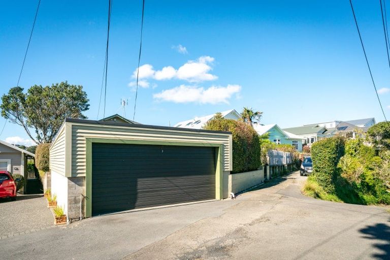 Photo of property in 97 Creswick Terrace, Northland, Wellington, 6012