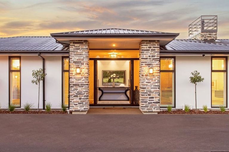 Photo of property in 21 Classiebawn Lane, Prebbleton, 7676