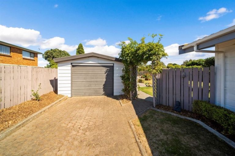 Photo of property in 16a Murdoch Street, Hawera, 4610