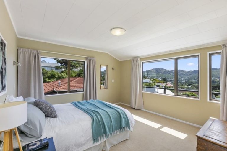 Photo of property in 7 Te Kainga Way, Khandallah, Wellington, 6035