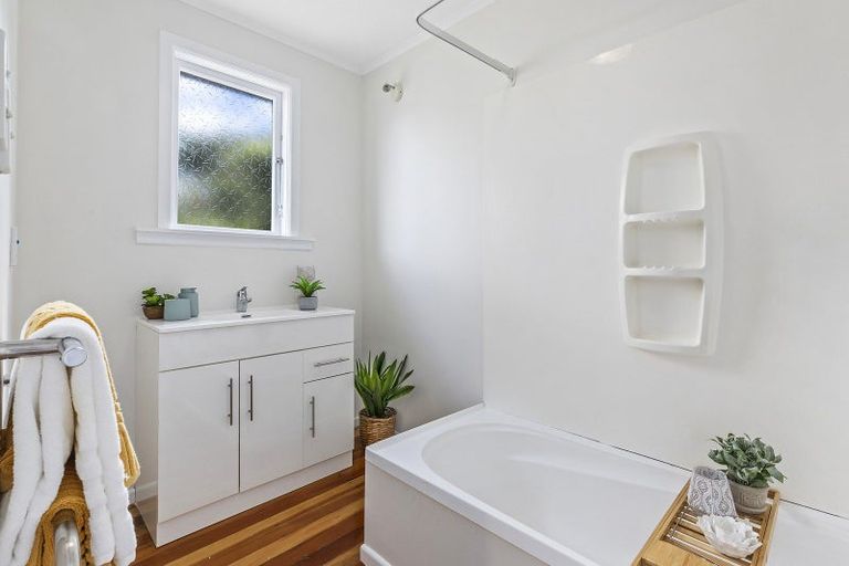 Photo of property in 99 Parkvale Road, Karori, Wellington, 6012