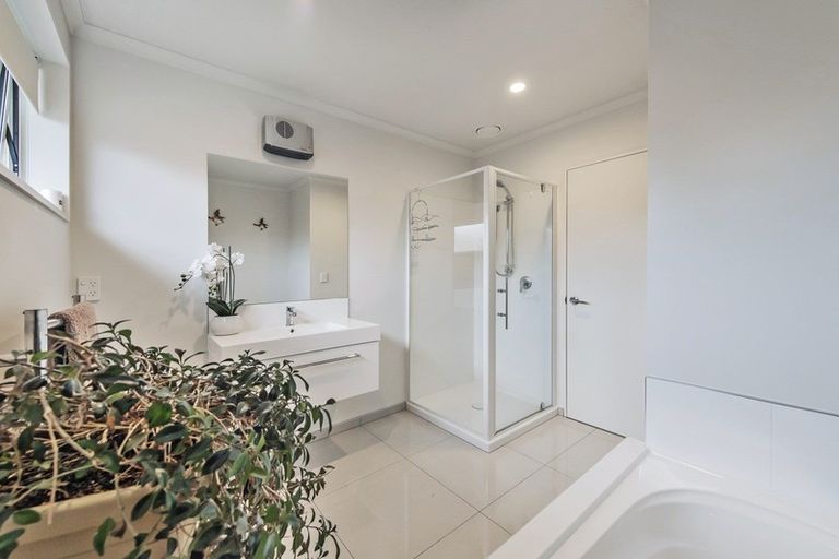 Photo of property in 33 Chandler Way, Rolleston, 7615