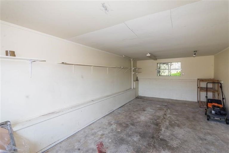 Photo of property in 49 Donovan Avenue, Massey, Auckland, 0614