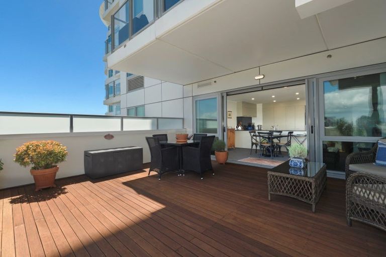 Photo of property in 12/72e Devonport Road, Tauranga, 3110