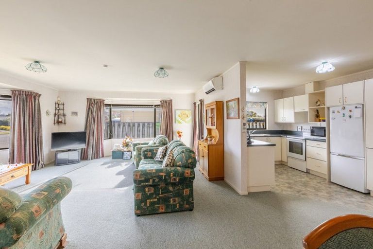 Photo of property in 3 Belgrove Drive, Waipukurau, 4200