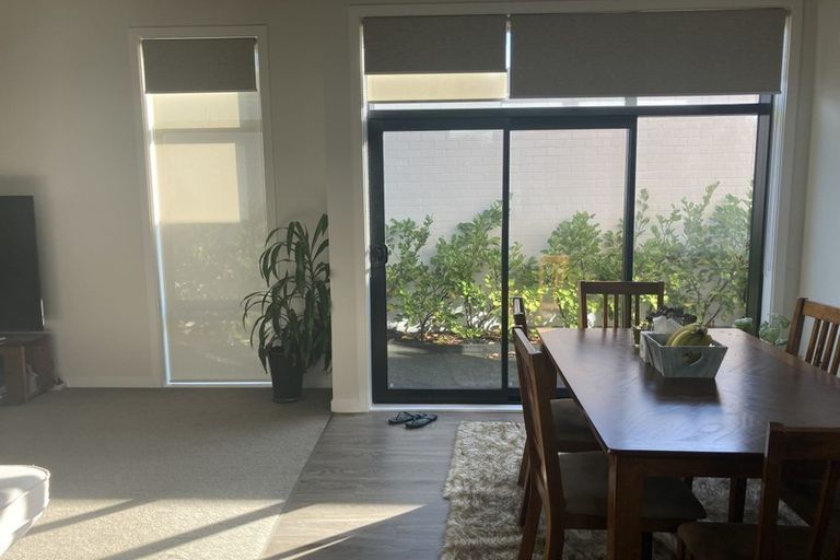 Photo of property in 22 Liberation Road, Papakura, 2110