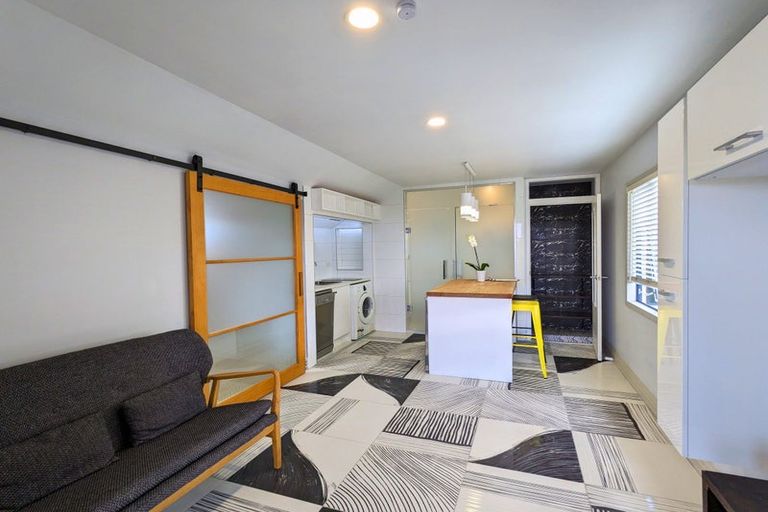 Photo of property in 19 Millstream Drive, Henderson, Auckland, 0610
