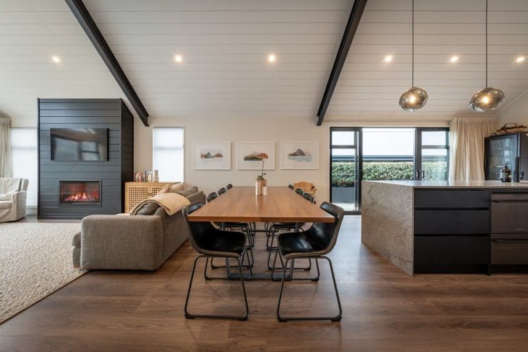 Photo of property in 60 Farrant Drive, Wanaka, 9305