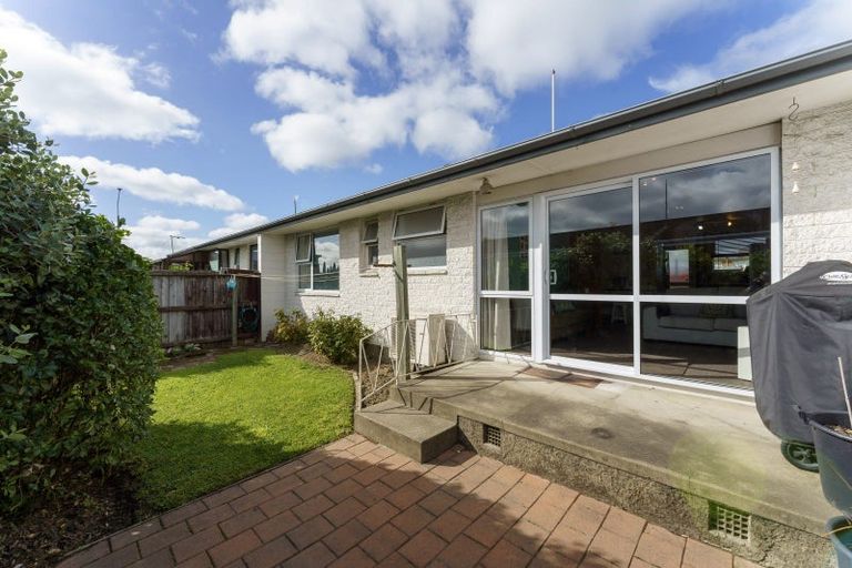 Photo of property in 2/28 Lyndon Street, Riccarton, Christchurch, 8041