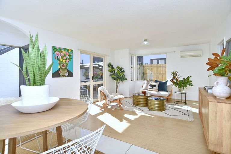 Photo of property in 3/270 Kilmore Street, Christchurch Central, Christchurch, 8011