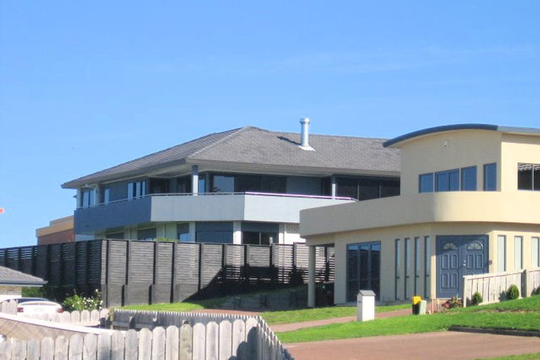 Photo of property in 14 San Carlo Court, Henderson, Auckland, 0612