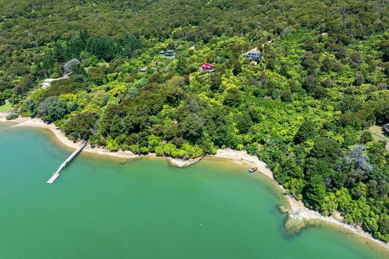 Photo of property in 542 Moetapu Bay Road, Moetapu Bay, Picton, 7282