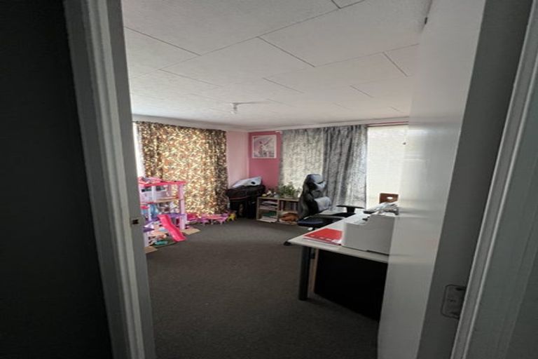 Photo of property in 3 Kilkenny Grove, Wainuiomata, Lower Hutt, 5014