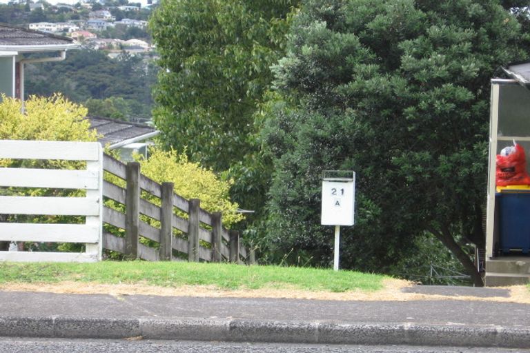 Photo of property in 1/21 Seaview Road, Glenfield, Auckland, 0629