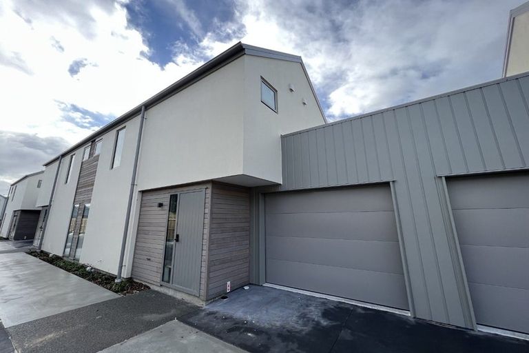 Photo of property in 2/129 Tancred Street, Linwood, Christchurch, 8062