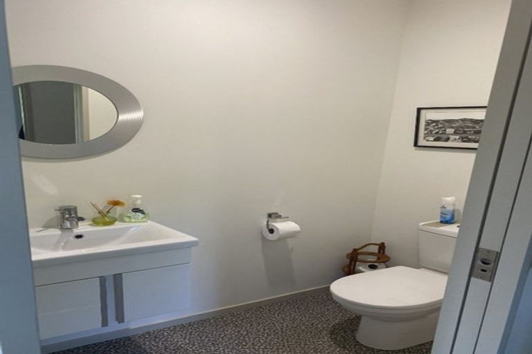 Photo of property in 173 Bing Lucas Drive, Tawa, Wellington, 5028