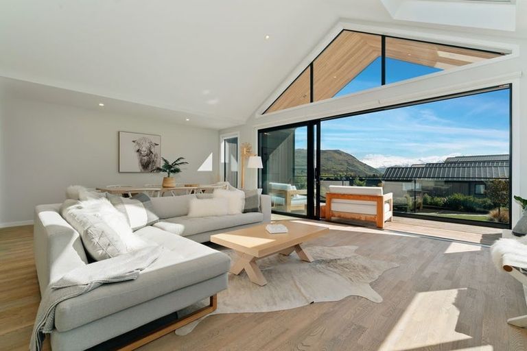 Photo of property in 47a Mcadam Drive, Jacks Point, Queenstown, 9371