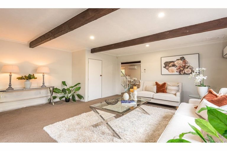 Photo of property in 405 Avonhead Road, Avonhead, Christchurch, 8042