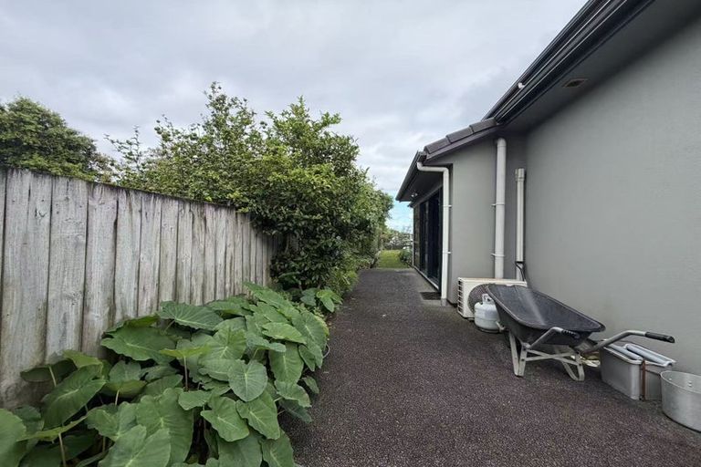 Photo of property in 133a Redoubt Road, Goodwood Heights, Auckland, 2105
