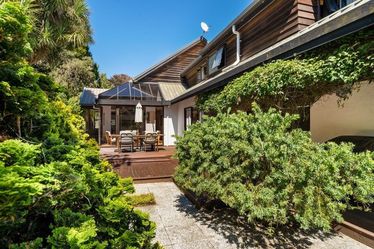 Photo of property in 63 Kohekohe Road, Waikanae, 5036